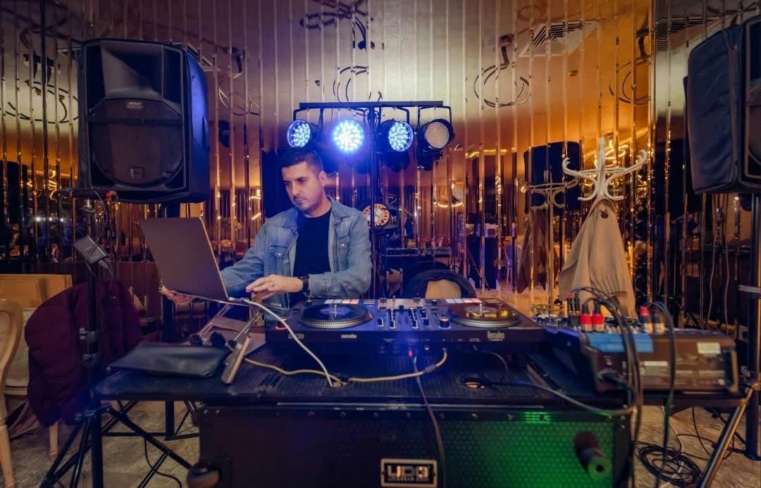 DJ nuntă în Constanța – Andrei Ene, atmosferă incendiară pe 4 octombrie 2026