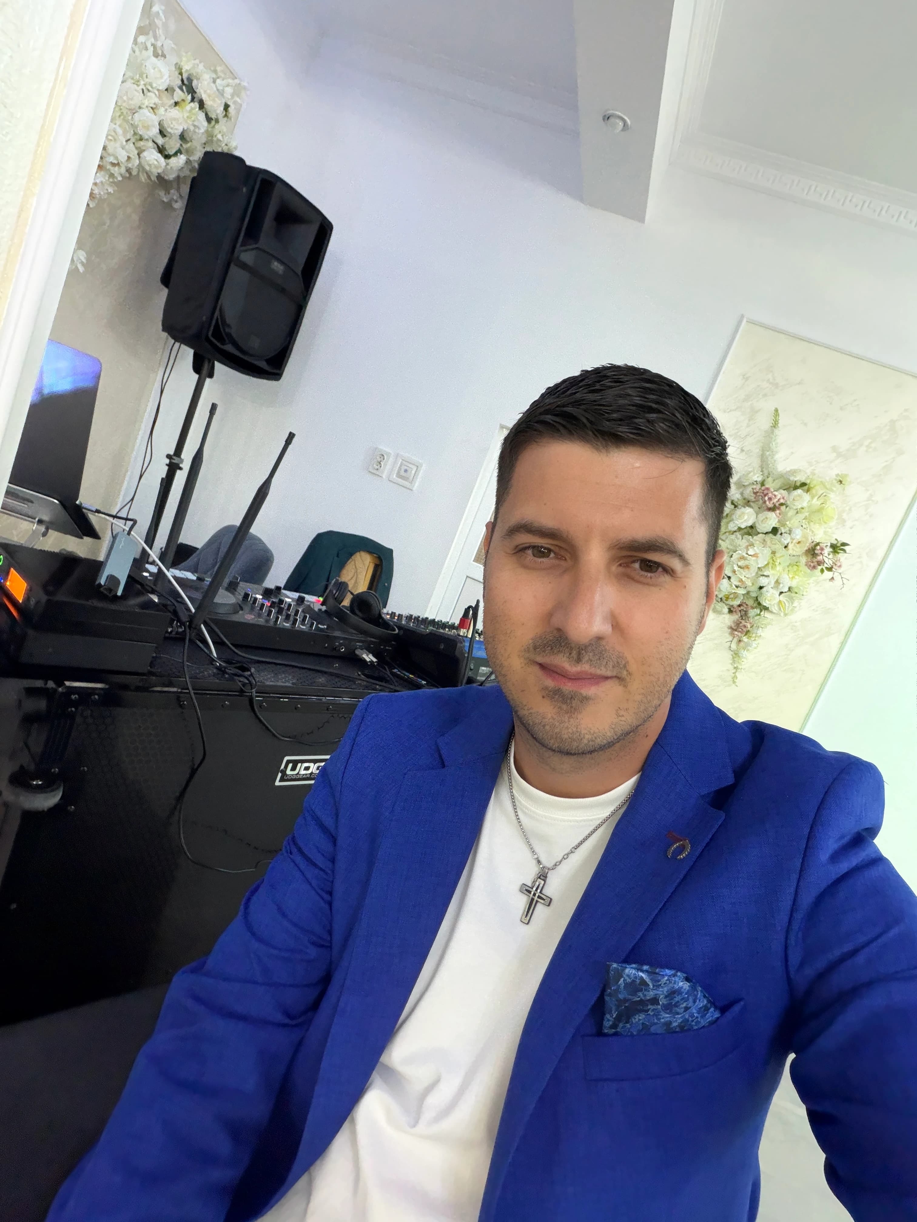 Mix Saint Tropez (Azis) - La ceas vengo (Vali Vijelie) - Vibe bun pentru party