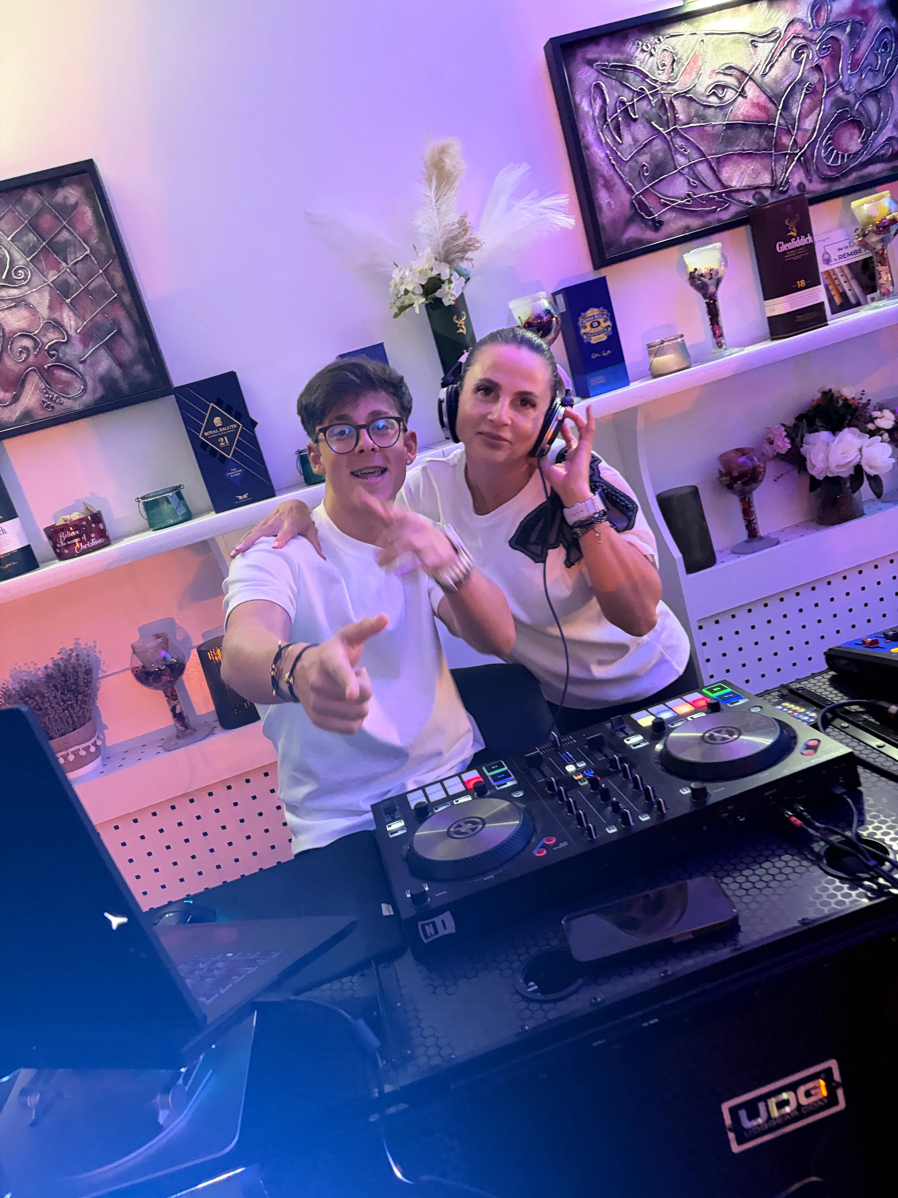 Majorat în timpul săptămânii | DJ ROBYZ by ERA Events | Cabină foto și decor elegant | Constanța