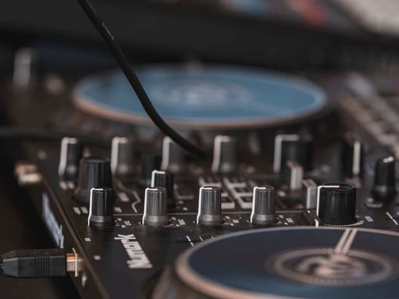 DJ Transition - Saint Tropez - Prietena mea-i mireasa :)